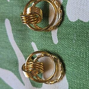 Elegant Gold Tone Knot And Twisted Rope Stud Earrings💫 Dainty